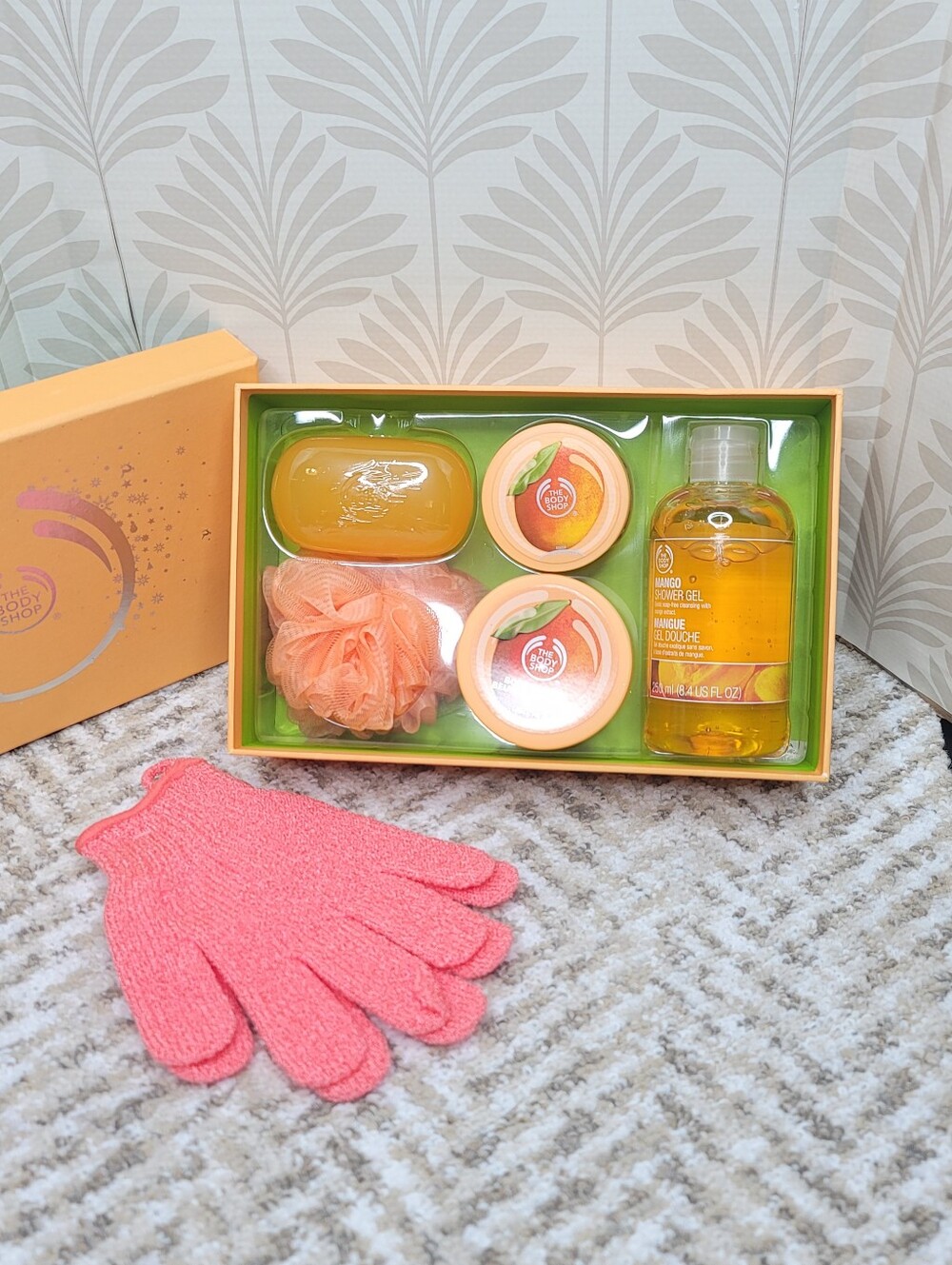 New The Body Shop Mango Gift Box Set - 6 Piece Discontinued Holiday Edition
